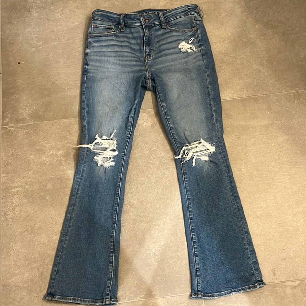 American eagle flare jean size 10 short.  Worn once.